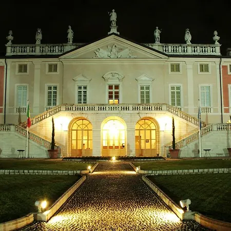 Hotel Fenaroli Palace