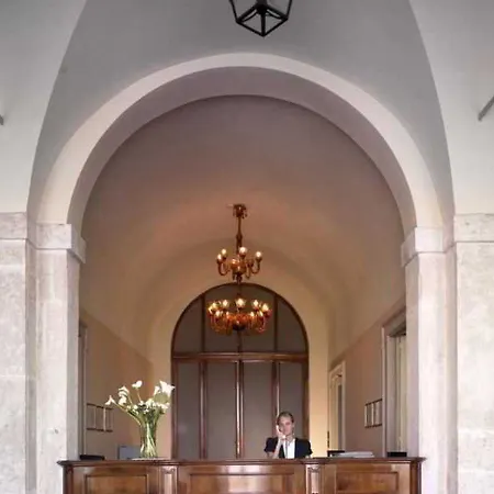 מלון Fenaroli Palace
