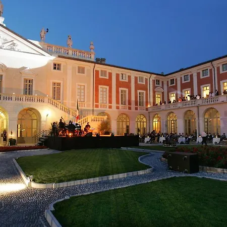 Fenaroli Palace מלון 4*
