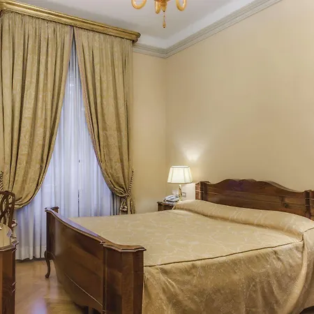 Fenaroli Palace מלון 4*