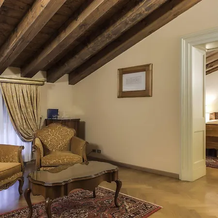 Fenaroli Palace 4*