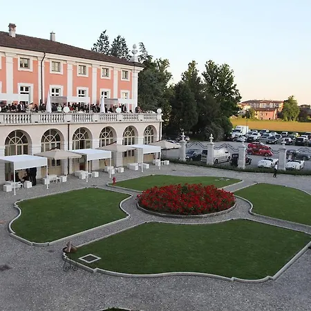 Fenaroli Palace מלון 4*