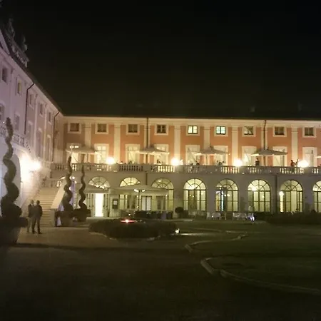 מלון Fenaroli Palace